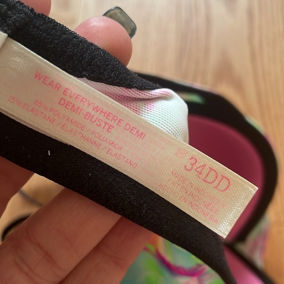 PINK || Palm Tree Demi Wear Everywhere Bra Size 34DD - Picture 8 of 8